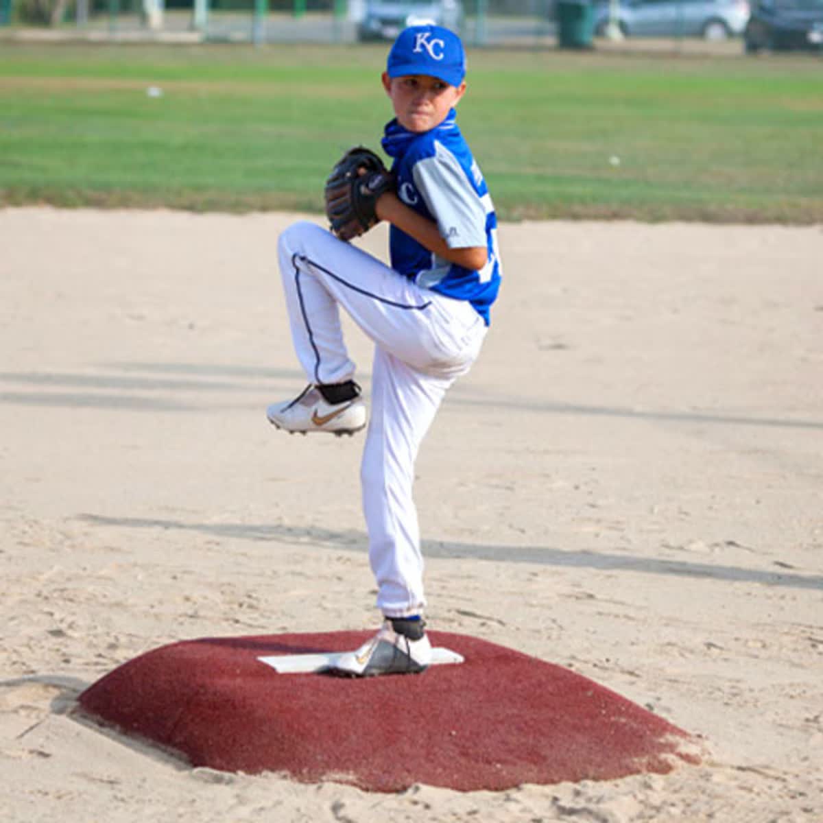 Portable pitching mound