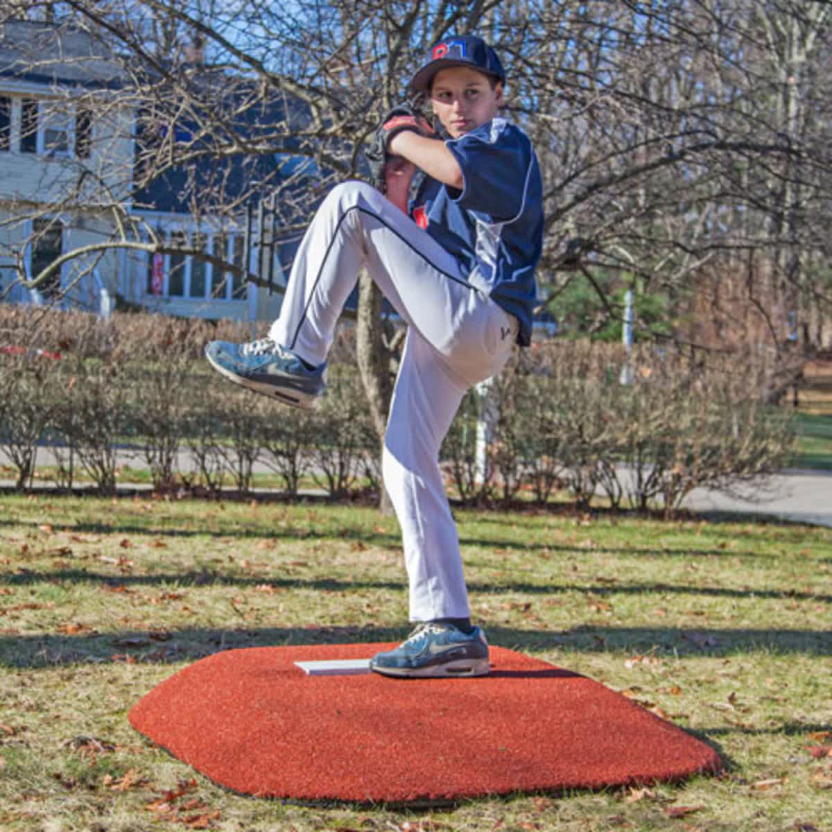 Portable pitching mound